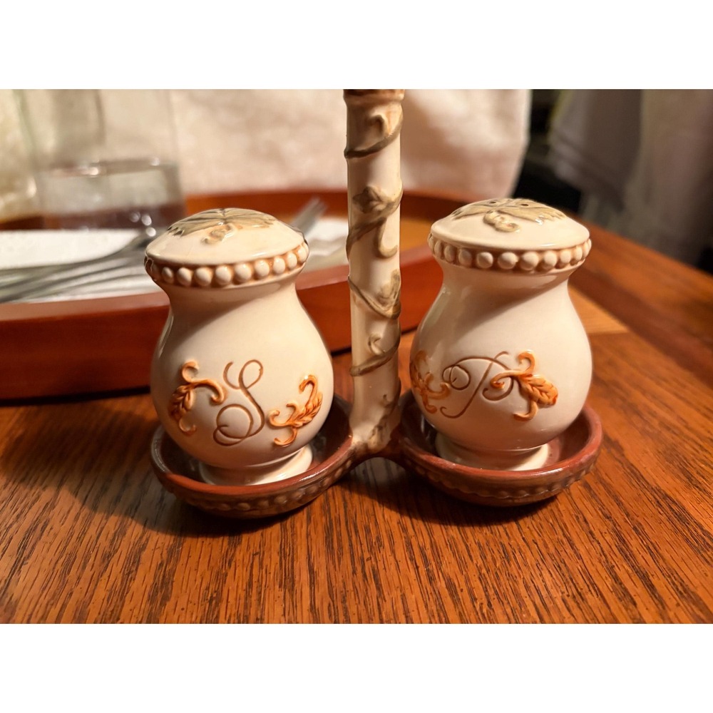 Vintage Acorn Salt and Pepper Shakers with Carrier,‎ Thanksgiving Table Decor,